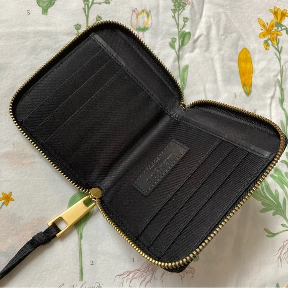 Margot New York 100% Leather Zipper Wallet - Picture 4 of 8